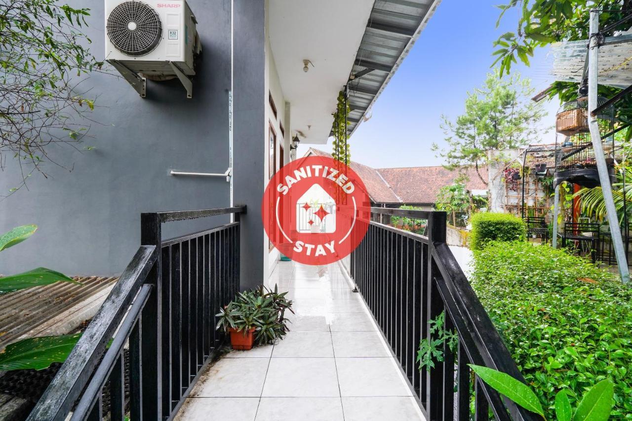 Oyo 91561 Gandhi Hotel Бандунг Екстериор снимка