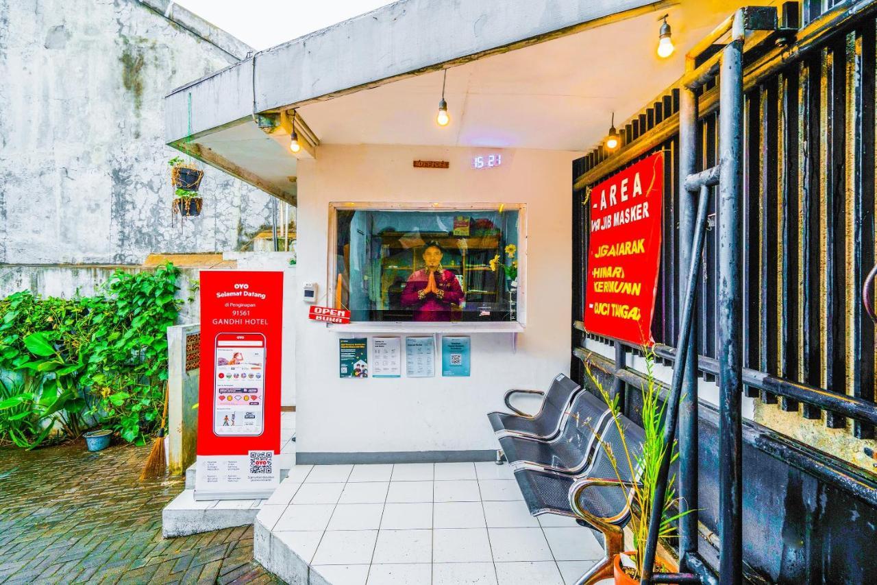 Oyo 91561 Gandhi Hotel Бандунг Екстериор снимка